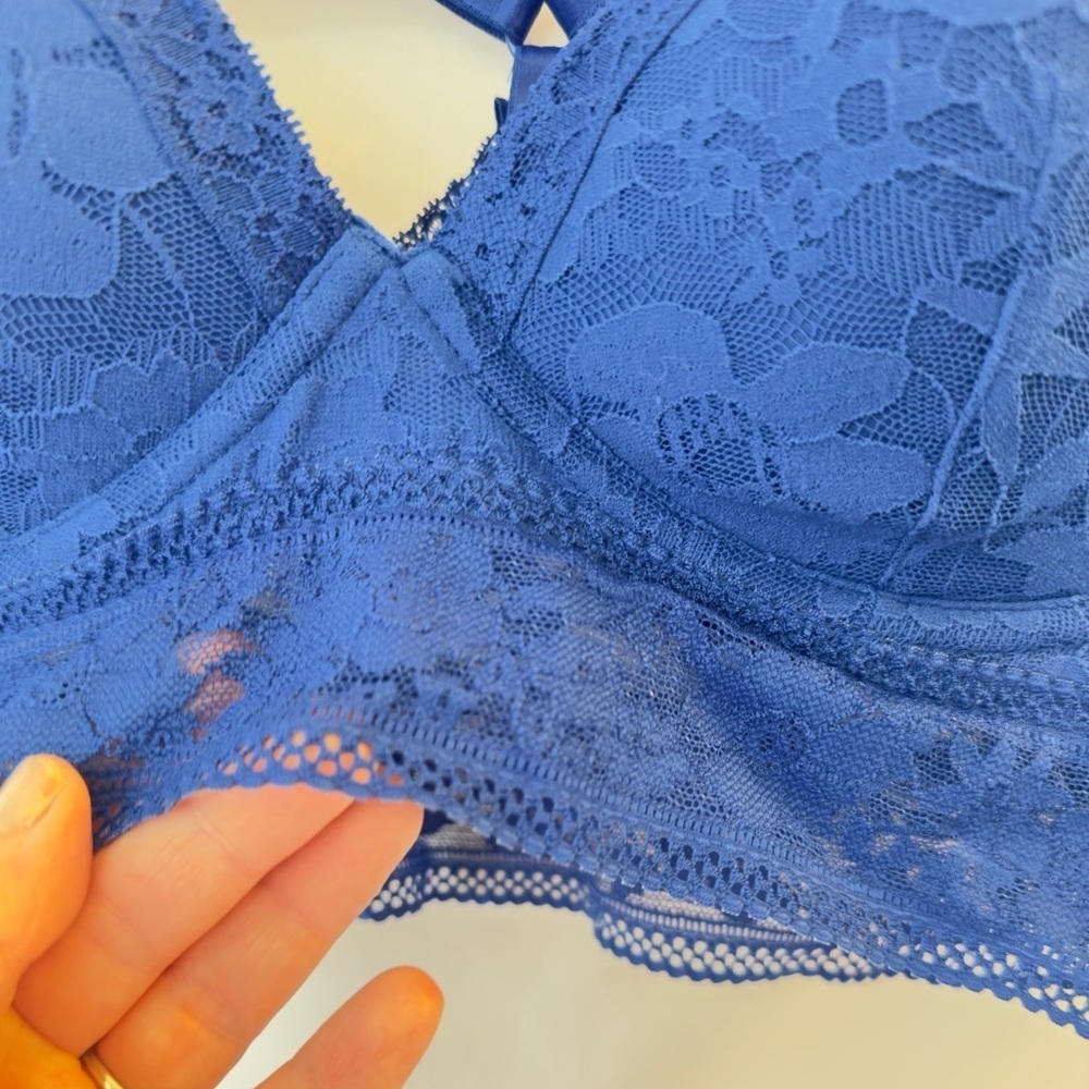 Victoria’s Secrets Lace, Racerback, Navy Blue Bralette, Medium - Picture 2 of 12